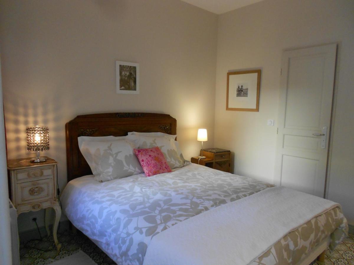 ニーム Sous Le Neflier Bed & Breakfast エクステリア 写真